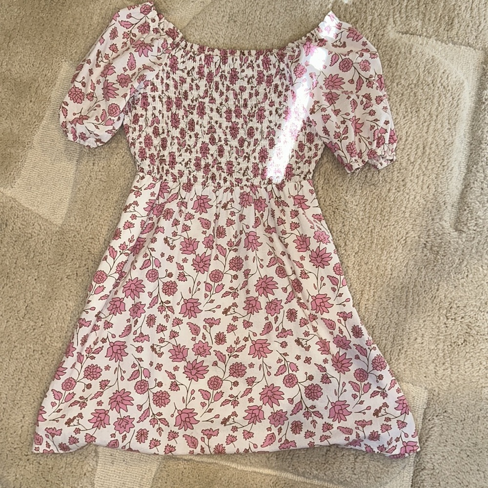 Universal Thread Goods Co XS Off shoulder white and pink floral dress